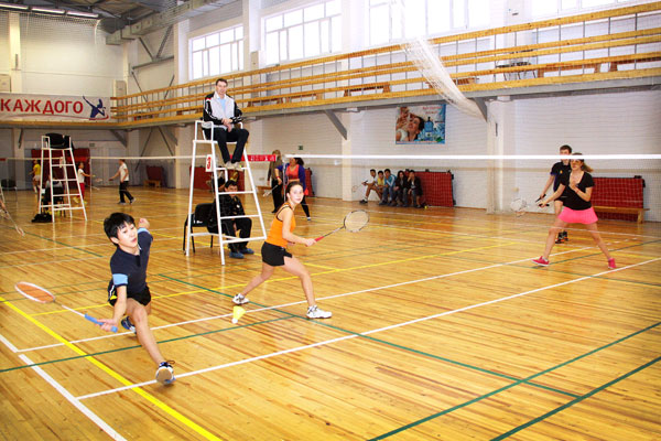 Юные воспитанники секции бадминтона на соревнованиях