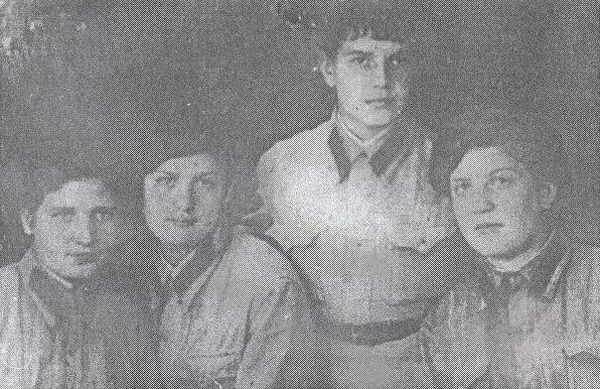 Подруги-фронтовички.1942 г.