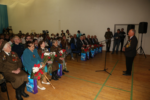 От имени ветеранов выступает Хамза Абдрахманович САФИН. От имени ветеранов выступает Хамза Абдрахманович САФИН.