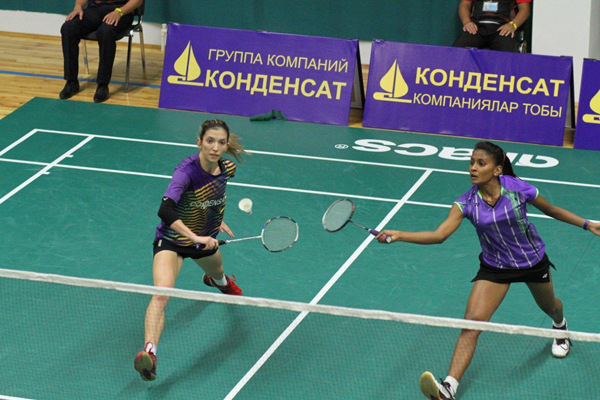 Момент матча в женском парном разряде. Вероника Сорокина (Казахстан, слева) и Лека Хандунуттихетти (Шри-Ланка). Момент матча в женском парном разряде. Вероника Сорокина (Казахстан, слева) и Лека Хандунуттихетти (Шри-Ланка).