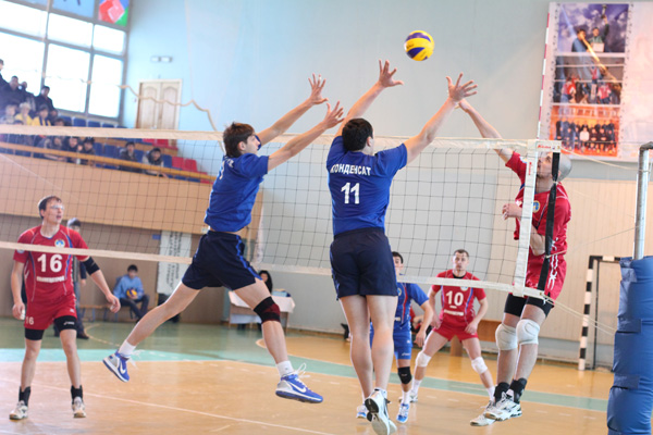 На площадке команда ''Конденсат'' На площадке команда ''Конденсат''