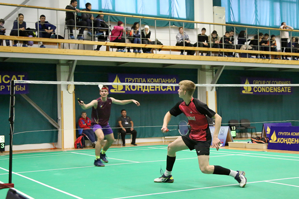 Справа на переднем плане - Андрей Шалагин