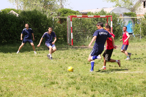 Игра в подгруппе - между командами ''Конденсат-уральск'' и ''Энергетик-Аксай'' Игра в подгруппе - между командами ''Конденсат-уральск'' и ''Энергетик-Аксай''