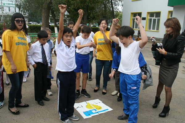 СОШ № 40. Задание интеллектуальной викторины на быстроту и смекалку - собрать пазл быстрее всех. У победителей на картинке оказался логотип ''Конденсата'' СОШ № 40. Задание интеллектуальной викторины на быстроту и смекалку - собрать пазл быстрее всех. У победителей на картинке оказался логотип ''Конденсата''