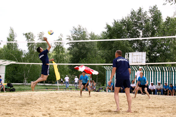 Игра между командами''Нафта'' и ''Конденсат-Уральск'' за третье место Игра между командами''Нафта'' и ''Конденсат-Уральск'' за третье место